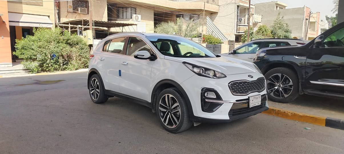 السلام عليكم كيا سبورتج خليجي 2020 رقم بغداد مكفوله محرك 2000 دوش حساس مامي خلفي شاشه جبيره تبريد خلفي حلوه مال جناي سعر 195 مكان بغداد حي الخضراء هاتف ***********
