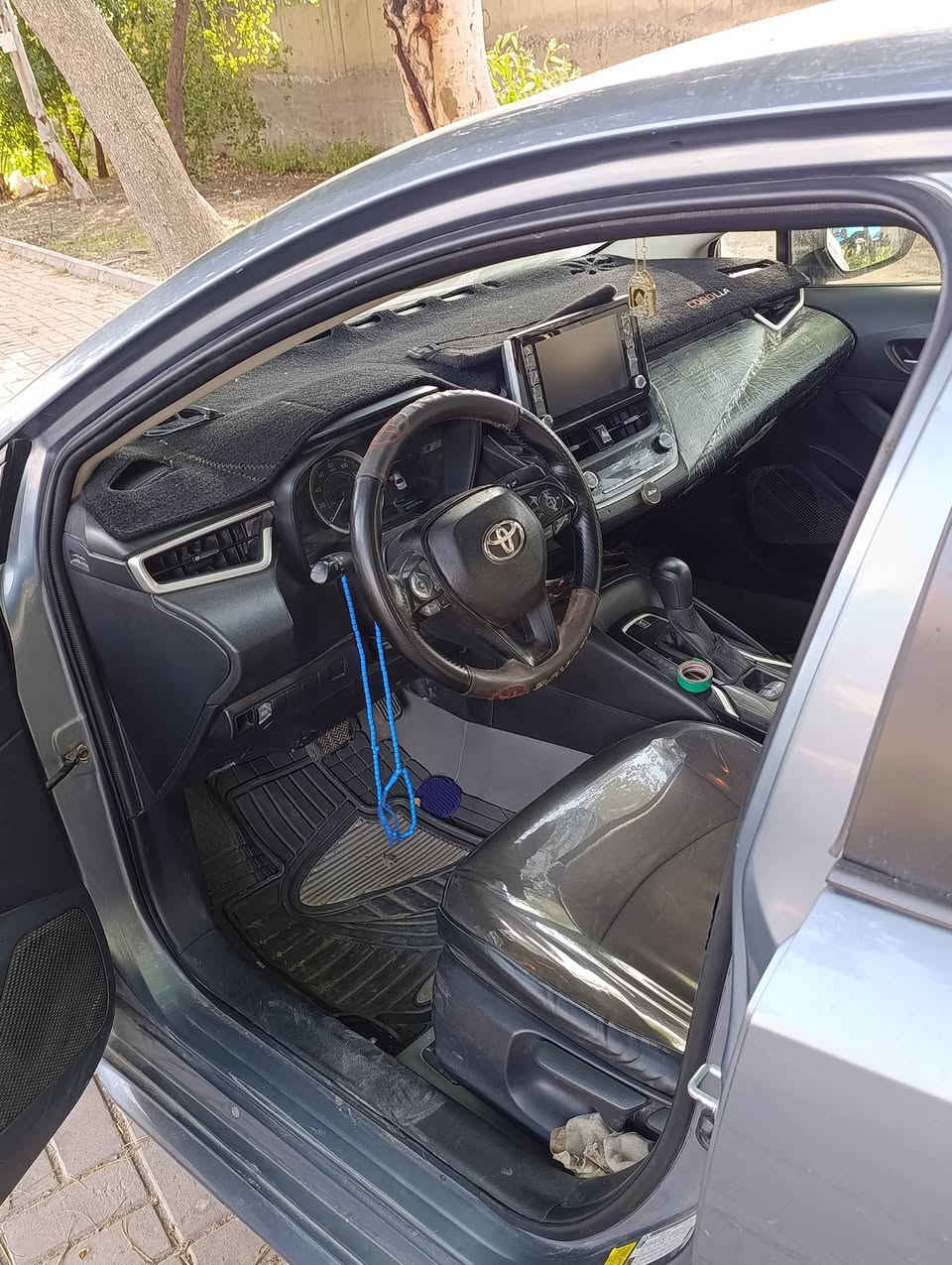 السلام عليكم ورحمه الله وبركاته
كورولا 2020 سياره جديده مال بيت قطعه وحده بيه
سنويه باسمي 
ماكينه 1800 
بغداد الكرخ حي الجهاد 
***********
