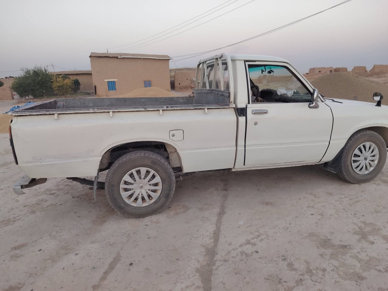 للبيع
بيكم تيوتا موديل 80   

گير محرك شرط تايرات جدد  

سياره مال جنيه حيل نضيفه 

شرط التحويل السعر 30 وبيها مجال شي بسيط  

للأتصال : ***********

