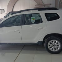 رينو داستر • ٢٠٢٥ • ابيض