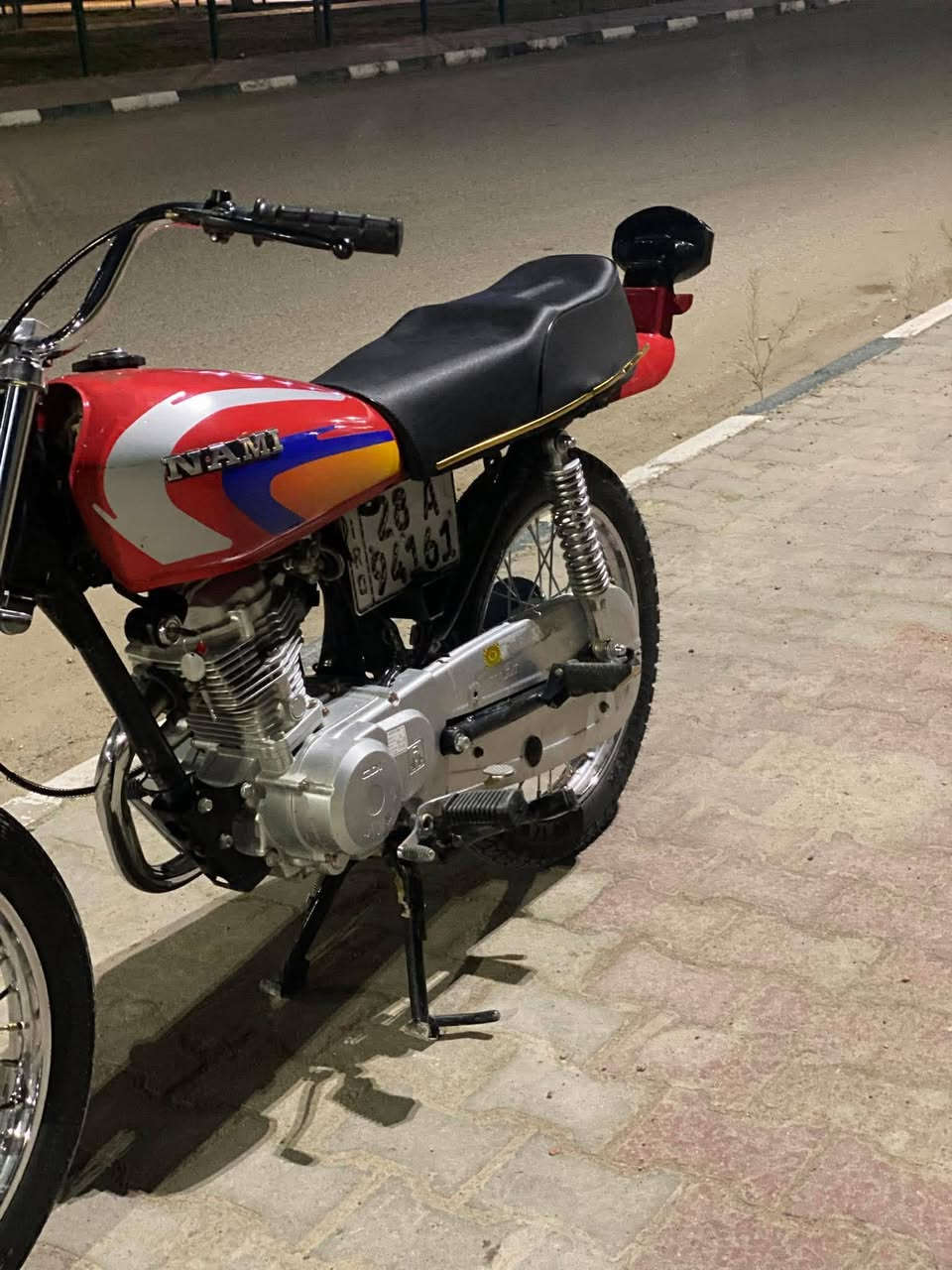 السلام عليكم شباب دراجه للبيع رقم السنويه شاصي 18 
رقم نجف دراجه تعمير 26


**إذا كنت صاحب هذا الإعلان وتريد حذفه لأي سبب، رجاءا أرسل رسالة إلى الدعم الفني**