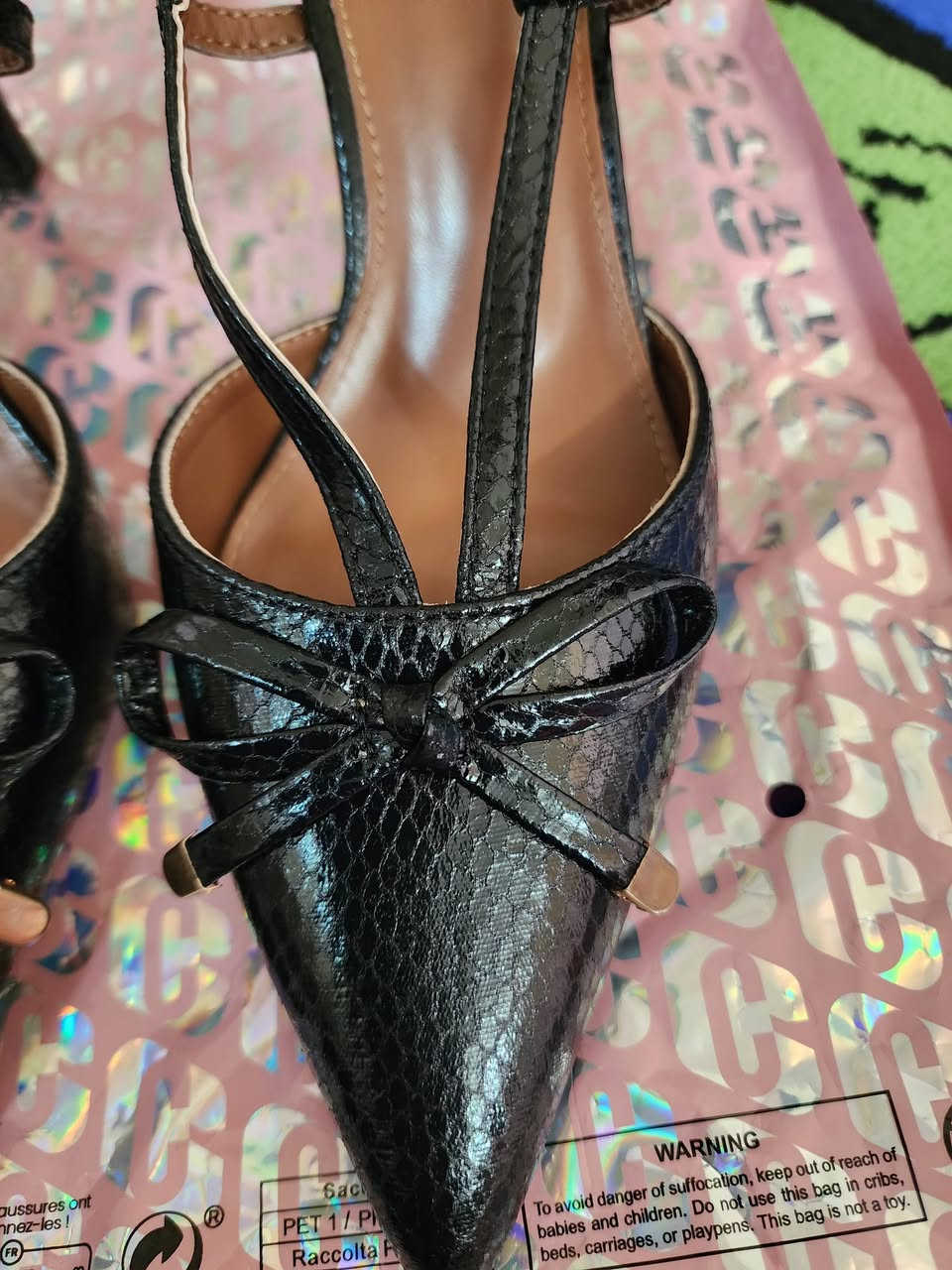 ئەم پێڵاوانەم لە شی ئین داواکردوە،لەپێ نەکراوە قیاسی 36نوسراوە بەڵام 37،، واتە بۆ 37 ئەبێت بۆمن گەورەیە....بە $13دۆلار واتە 17000کڕیومە  بێ گەیاندنیش.....
دەیدەمەوە بە 14000 هەرکەس وویستی مەسج بکات....


**إذا كنت صاحب هذا الإعلان وتريد حذفه لأي سبب، رجاءا أرسل رسالة إلى الدعم الفني**