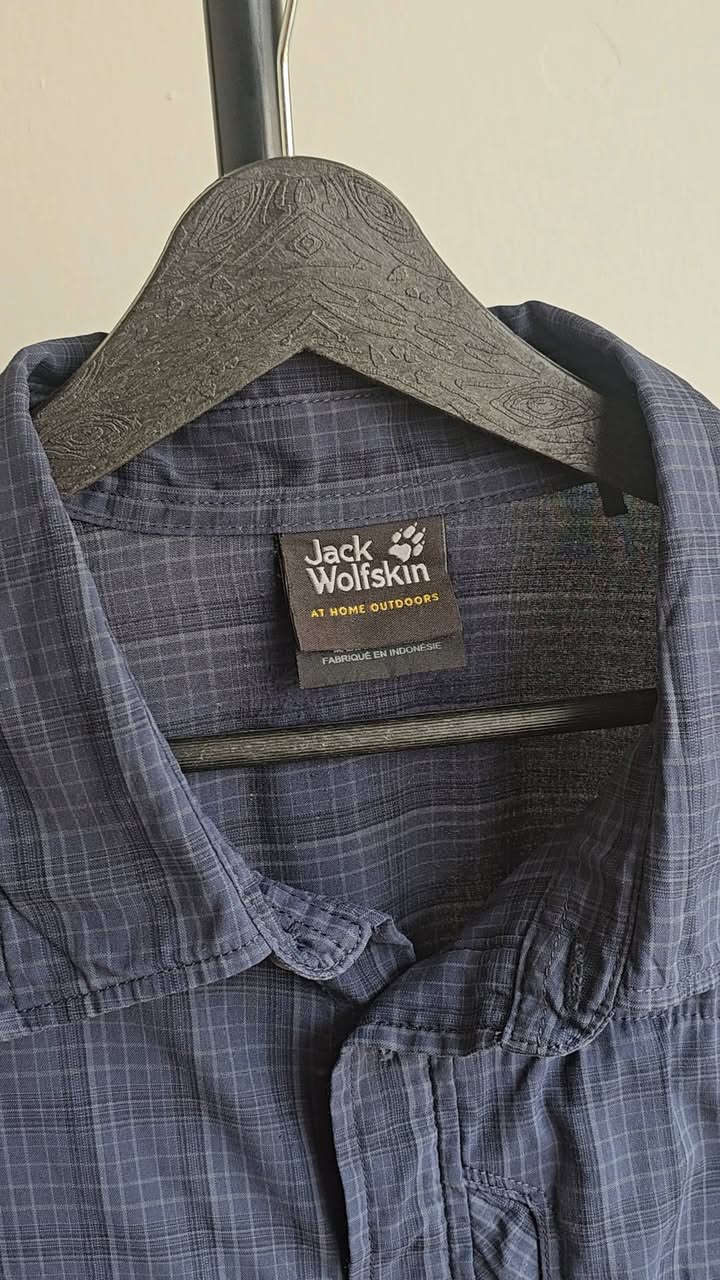 جاك وولفسكين Jack Wolfskin ألماني اصلي 
فول تكنيك وزن خفيف 
لون نيلي 
قياس xL
نظافة 100%
للطلب والحجز ارسل رساله 
عندنا توصيل لكل العراق


**إذا كنت صاحب هذا الإعلان وتريد حذفه لأي سبب، رجاءا أرسل رسالة إلى الدعم الفني**
