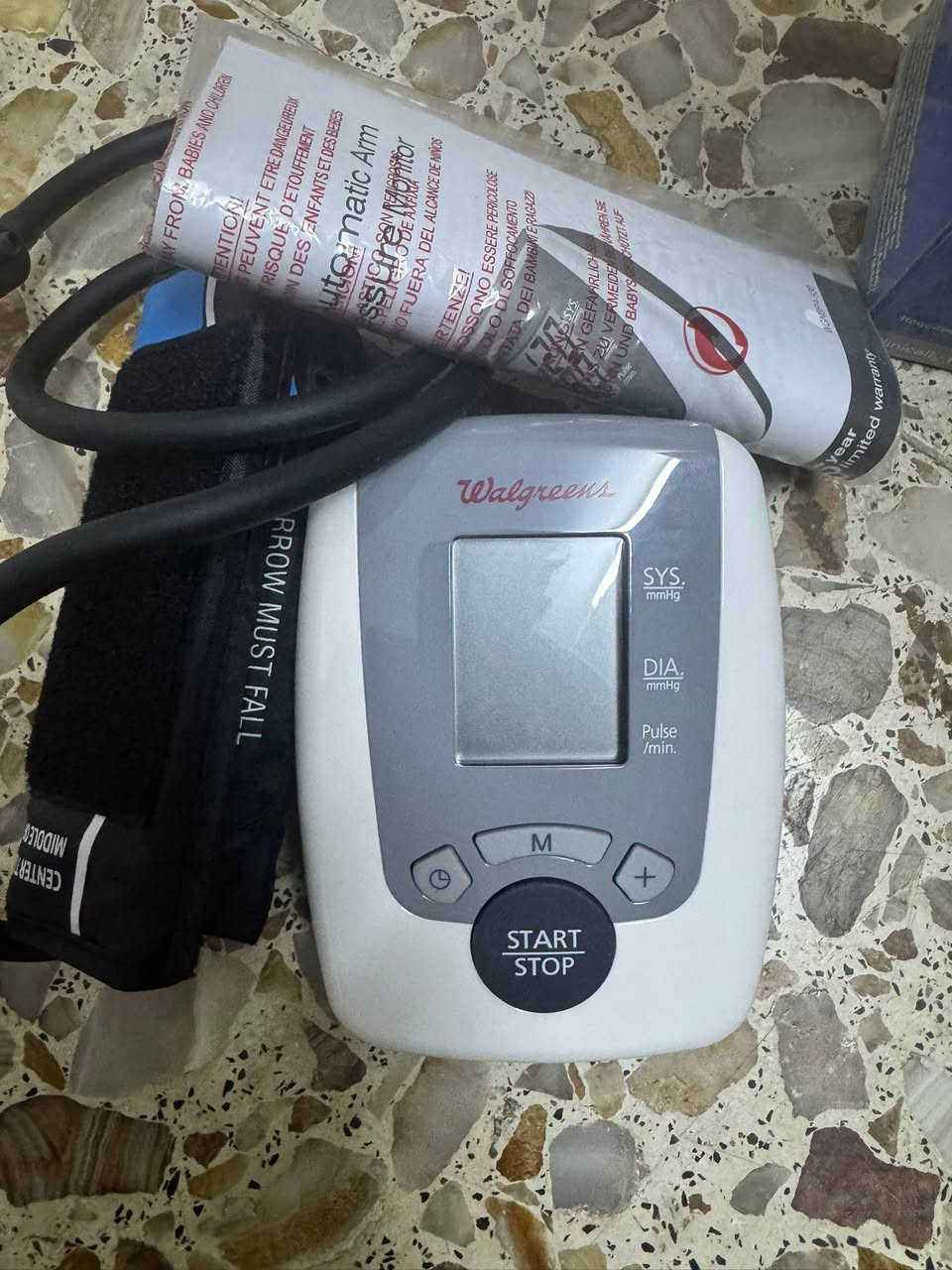 سلام عليكم عندي جهاز مال ضغط امريكي اصلي طلعلي بل امزون عندي كميه وكله شغال على الفحص ابيعهن شلعه كلهن سعر القطعه 13ونص اصلي مو الصيني على الفحص عندي 500ولي يريد يآخذ منهن ماكو مشكله التواصل ***********فقط وتساب
