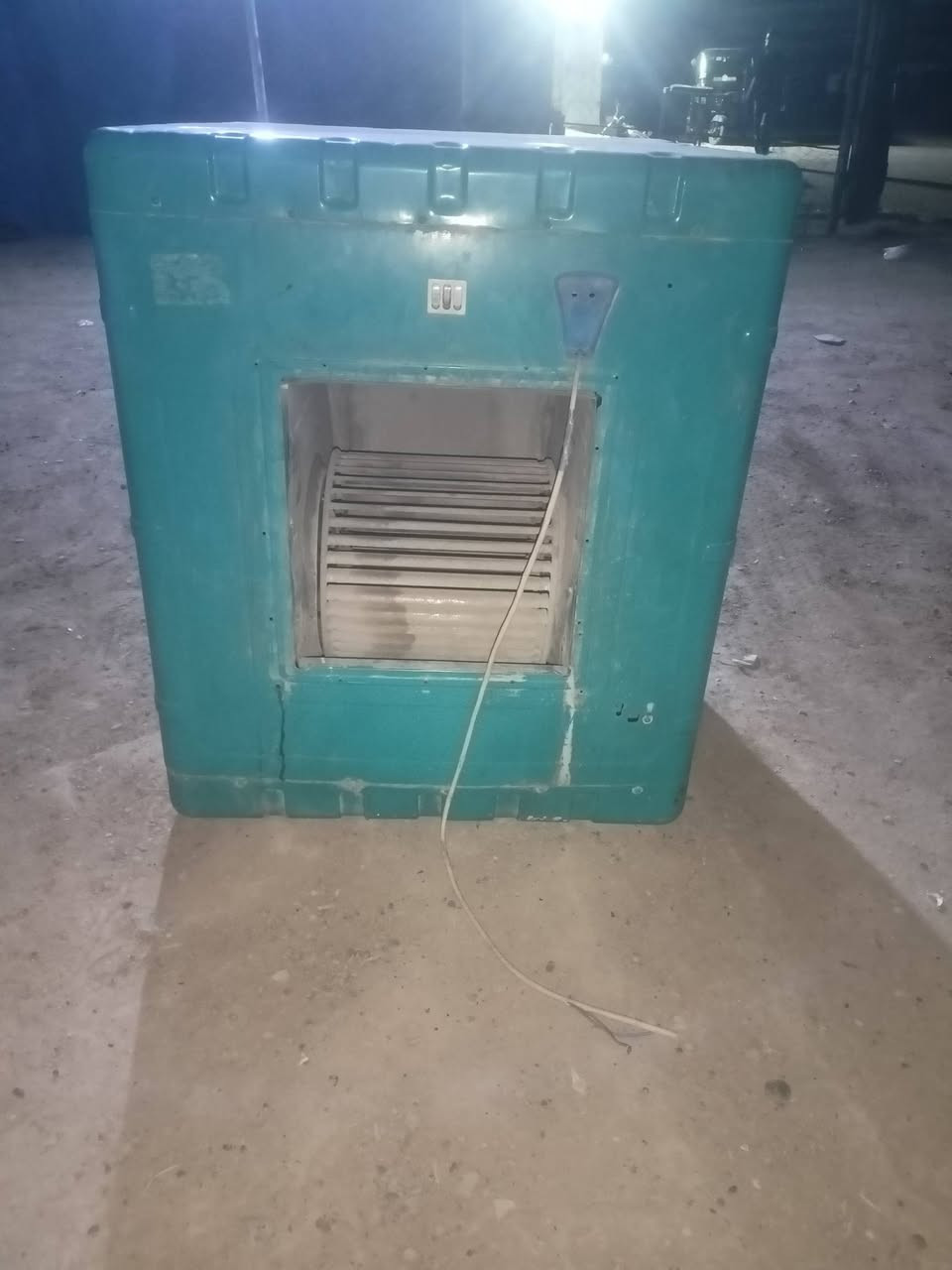 مبردة للبيع اخت جديده شرط هواها ثلج وعاليه
سعر75 بيها مجال نظيفة بمعنى الكلمه  هاتف واتساب ***********
