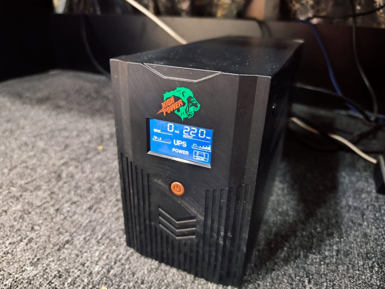 1-السبيكرات ام اوديو حجم 8 انج
2-كارت الصوت  ڤولت 2 من شركة uad 
3-المايك  رود nt1a الاصلي   
4-المدي ام اوديو 4 اوكتاف
  
5-الحاسبة مواصفات عالي وخاصة بتسجيل والتوزيع وبيها مكاتب وفلاتر احترافية 
6-استاند المايك   
7-الماوس بلوتوث والكيبورد بلوتوث والشاشة واليوبي اس  وموصلات السبيكرات كلهن 
8-الميز والكرسي 

9-مواصفات الحاسبة
i5 9400f 
Ram 16 2×8
Gtx 1660 super 
Ssd 1 t m.2
*********** للتواصل
