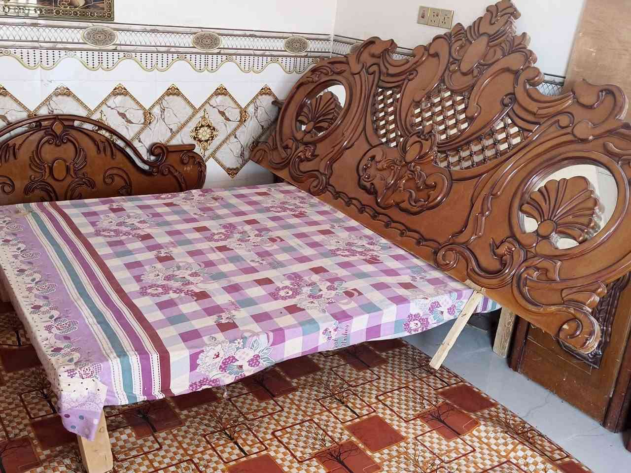 غرفه اخشاب للبيع سعر غرفه 300      الرقم ***********
