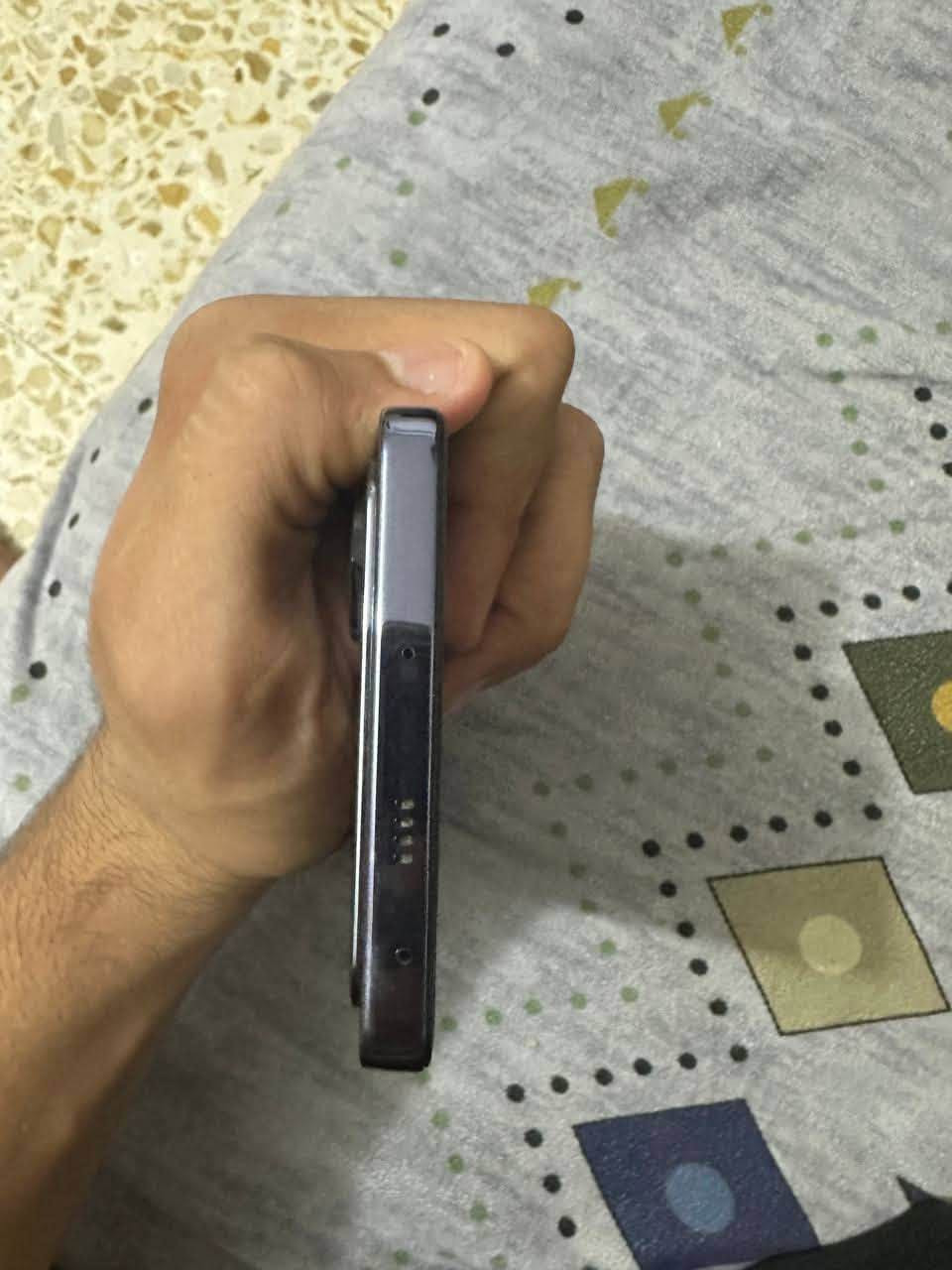 سلام عليكم مرخصه الادمن
تكنو بوفا 6برو
ذاكره256+رام12
بطاريه 6000
نسبئه البطاريه 96
السعر240وبي مجال 
العنوان بغداد البلديات 
للاتصال***********
