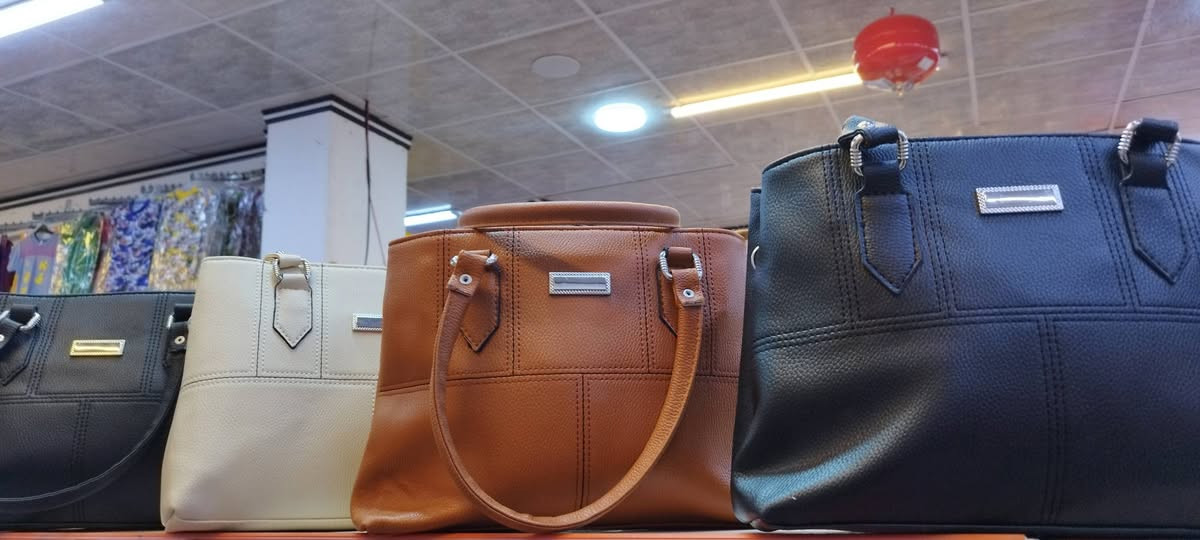 مجمع الاميرات للتسوق العائلي 
🔥🔥🔥🔥 🌹🌹🌹🌹
فرع الأول حي البكر 🔥🔥🔥
وصلتنا .  بضاعه جديدة. عرض خاص 🔥
و بأسعار تنافسية . يوم الأحد 
علق بتم 👍ليصلك كل ماهو جديد 
اضغط للمشاركة من فضلك
 انستغرام… MJ. 1996A@
 تيك توك  h.20h0@
👍👍👆👆👆👆
-هدفنا خدمة الناس وليس استغلالهم
-أنتباه: أسعارنا رخيصه ليست عروض او
-تنزيلات لفتره محدود بل على مدار السنه
-لايوجد توصيل نعتذر جدآ  جدآ جيتكم شرف لنا

-العنوان -موصل-جانب الأيسر 
الفرع الأول .حي البكر-شارع المنظمة-قرب المركز 
الفرع الثاني 
حي النور/مقابل مجمع فصول الأربعة

        ⏰⏱️أوقات الدوام ⏱️⏰

8:50 صباحآ. إلئ 11:00 ليلآ

☎️


**إذا كنت صاحب هذا الإعلان وتريد حذفه لأي سبب، رجاءا أرسل رسالة إلى الدعم الفني**