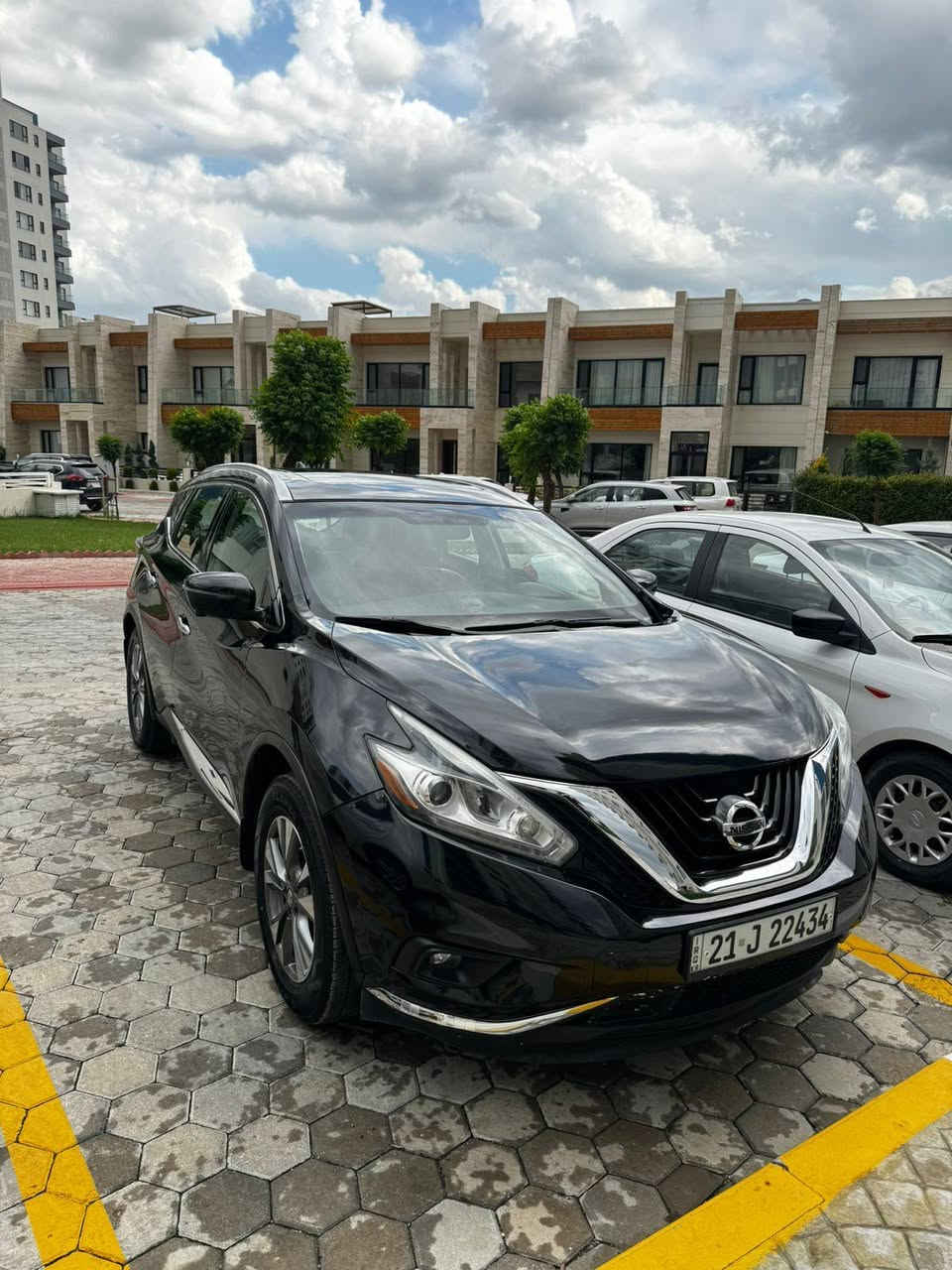 نيسان مارونا 2017
فول مواصفات بيها قطعتين صبغ 

سقف بانوراما كشنات جلد تدفئة بالكشن محرك 6 سلندر  جديد سيارة جاهزه سعرها جدآ مناسب 125$

للتواصل 

***********

مكان السيارة بغداد
