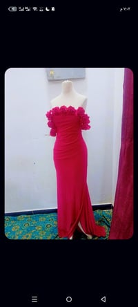 فستان وردي • قياس ٤٠ • ما لبسته ابد