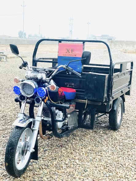 السلام عليكم ستوته للبيع اي  عيب ما بيه كهربائيات شغاله  ركبه شرط محرك شرط اخرس موديل2020 السعر مليون و 200 وبي مجال بسيط عنواني ناحيه الرياض   بيه منفيس ***********
