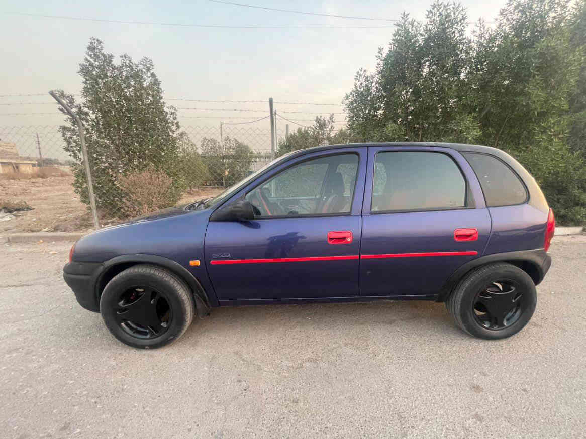 السلام عليكم اوبل فيتا سياره جاهزه كير محرك اوتو تخم تاير جديد والسياره جاهزه شغل وطلع وين ميعجبك مكان بغداد حي العامل السعر 37وبيه مجال لشراي ***********
