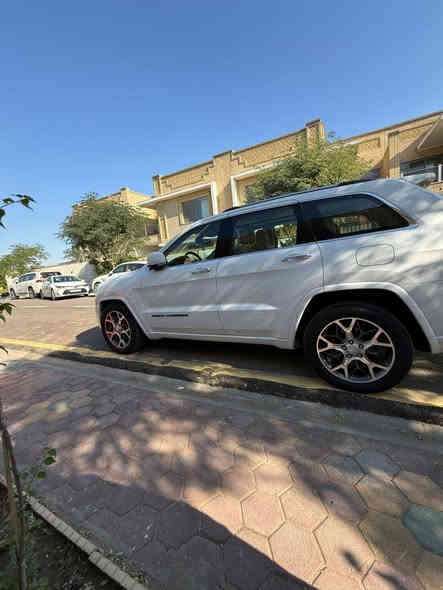 السلام عليكم جيب لاريو موديل 2020مكفوله كفاله عامه ماشيه 35الف العسر 34 مكاني بغداد   ***********
