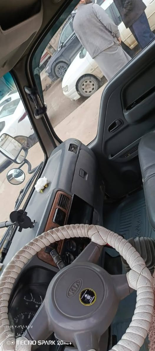 كيا #للبيع ام عيون
موديل 2001 رقم نينوى شرط التحويل
مكينه 3000 شاصي شرط قماره قلاب
بدون صبغ سياره جاهزه
سعر 95 ورقه وبيها مجال
***********
***********
