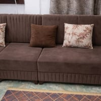 تخم ديوان • ١٠ مقاعد