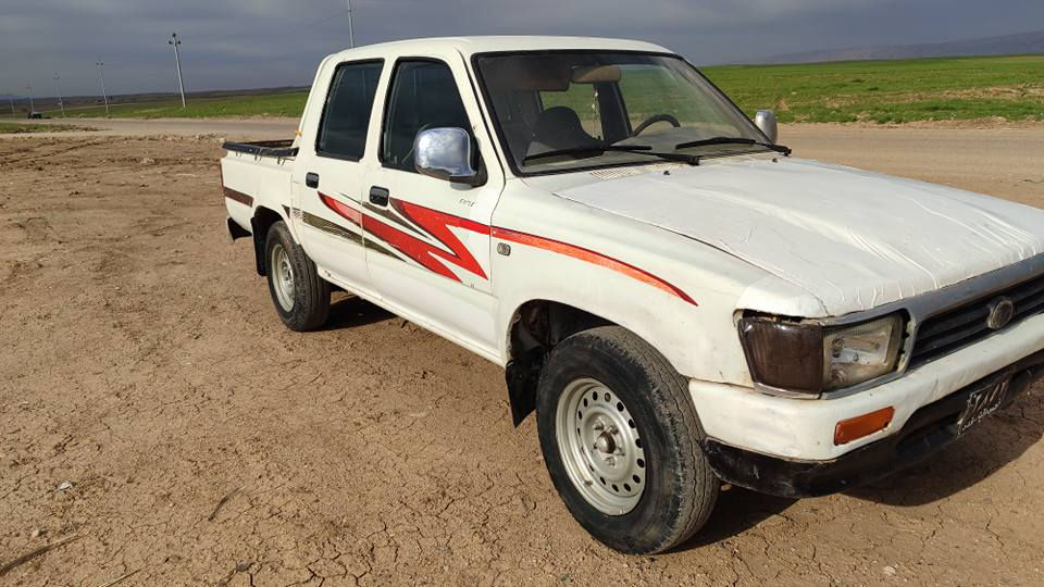 دێر ئەدمیراڵ مۆدێل 2007
بیلاد کابرێتە 
مەنەفێست فسفۆر ئەصڵ بەشەرت 
گێڕومەکینەو ئەکسل بەشەرت 
ماڵی دۆستە سەیارەکە لە چەمچەماڵە 
سعری 23 گەڵاو کەمێ مەجال 
***********.       *********** شمشمل, السليمانية
