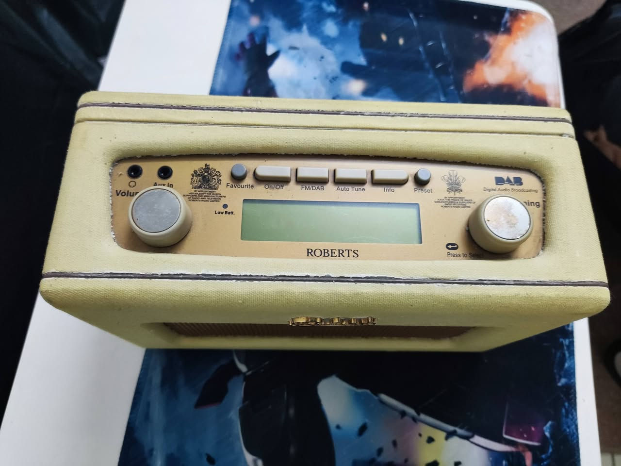 سلام عليكم
كلشي بالمنشور باله 
شاشه حجم 19 luxor بـ45 الف
مسجل ياباني aiwa بـ25 الف 
مسجل بريطاني roberts بـ15 الف 
كامره يابانيه minolta بـ15 الف


**إذا كنت صاحب هذا الإعلان وتريد حذفه لأي سبب، رجاءا أرسل رسالة إلى الدعم الفني**