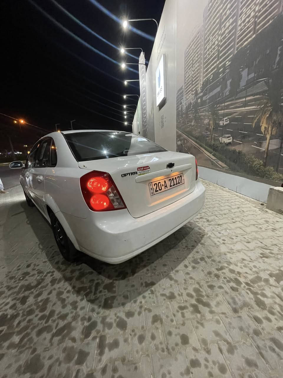 سلام عليكم اوبترا ٢٠١١ سياره نضيفه وجاهزه 
رقم ديالى بسمنا كير ميكنه خير من الله 
تخم تاير جديد باتري جديد 
صدر جديد 
مكان السياره بغداد غزاليه 
السعر ٧٢ وبيه مجال 
***********
