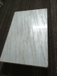 ميز طعام • نضيف • الانتصار