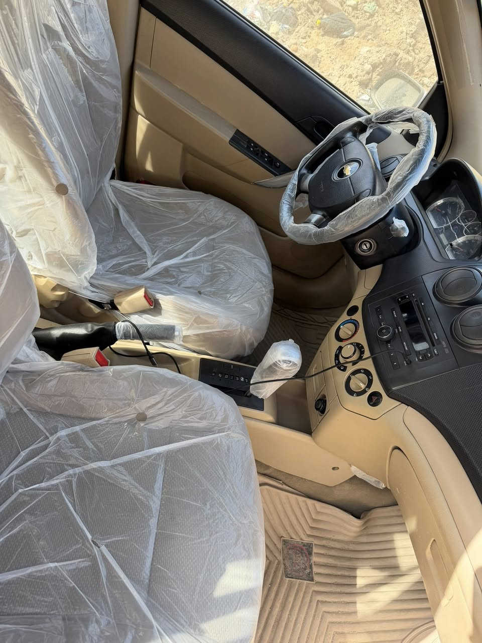 سلام عليكم
أفيو 2011 كفاله عامه ماشيه 139 الف مكينه كير حداديه ع وضع الشركة مكانهه دوانيه السعر 88 قفل قفل 
للاستفسار ***********
