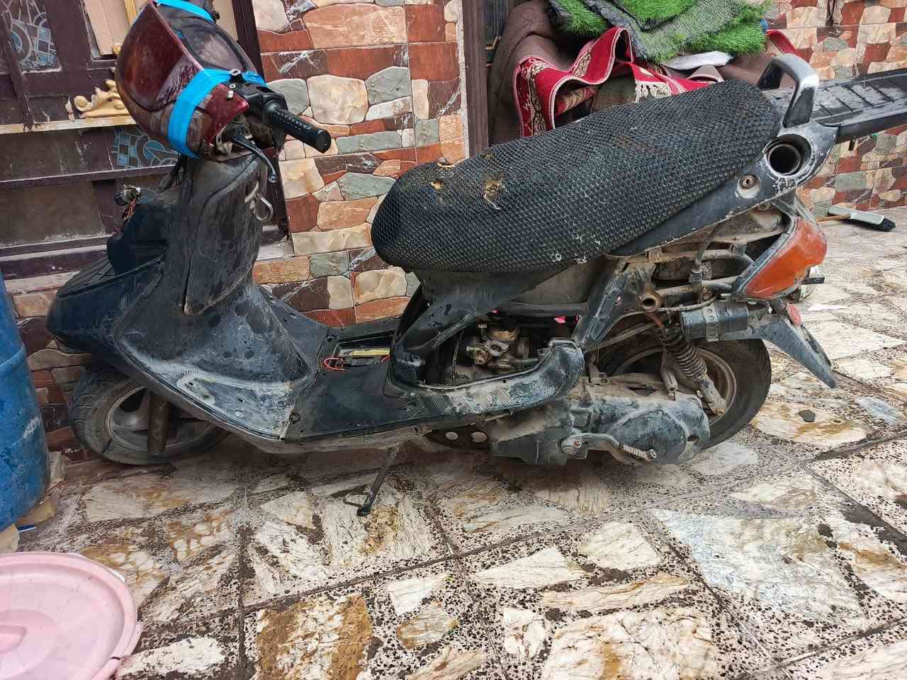 درجة  شغالة بس متروكة صارلهة شهرين بس لبيعلة كوم حديد لمكان بغداد
ريدهة 100الف 

***********
