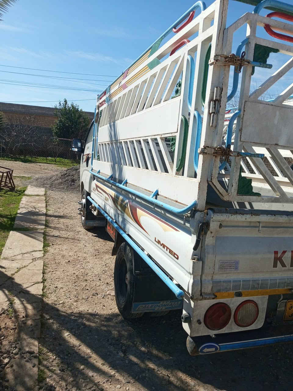 سلام عليكم كيافحل للبيع موديل 2013تاير محور 14 رقم الهاتف ***********
