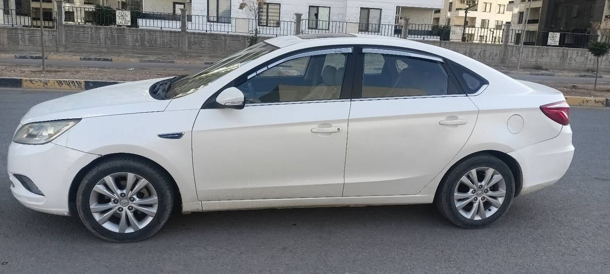 شانجان ايدوو 2015
بدون صبخ كير محرك كورلا
مامفتوح ماشيه 135 كيلو متر محرك1600
رقم دهوك سعر 84 مجال مكان دهوك
***********
