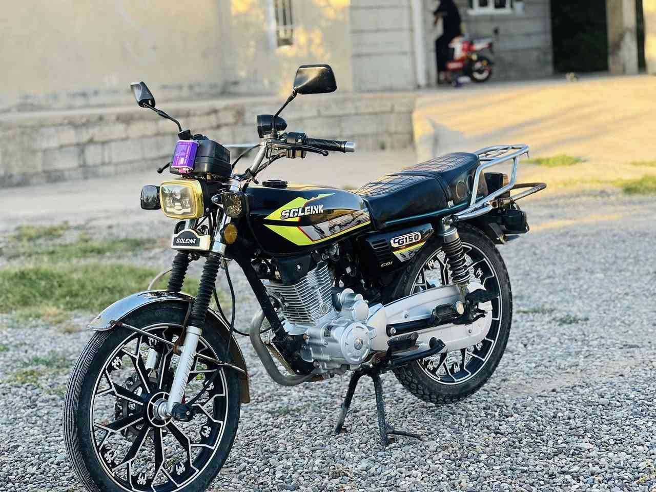 السلام عليكم ماطور سونيك موديل ٢٠٢٤
محرك150cc شرط ما مفتوح

بصمه سويج 

كله شغال كهربائيات 

لايت عالي ناصي اشاير كلشي شغال 

تواير جدد

صالنصه كاتم 

ويل عنكبوت 

شراي خاص مفتوح رقم بي واتساب ***********
