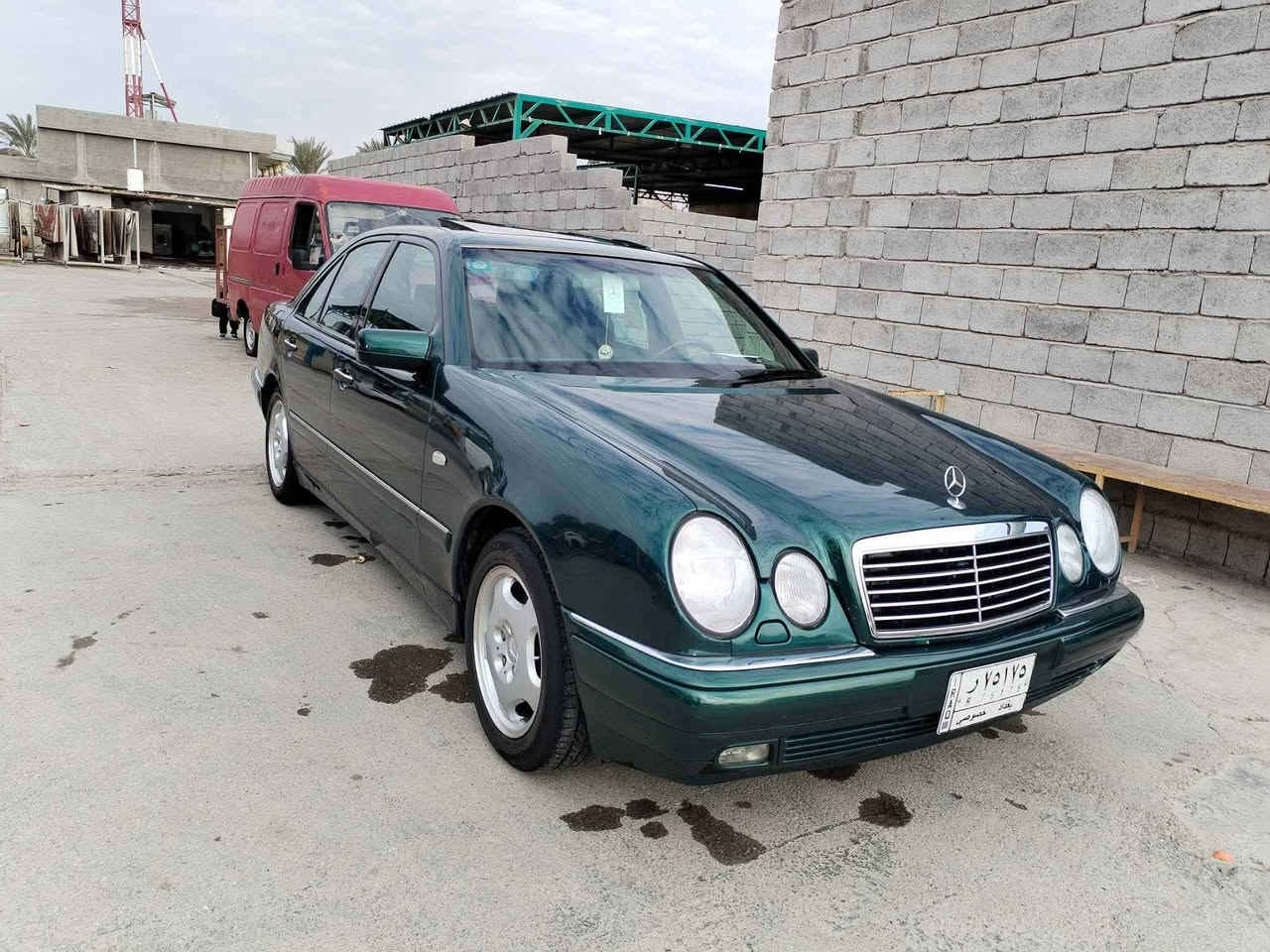 السلام عليكم مارسيدس ام عيوان W210 موديل 1996
غرفة قماش سلايت طكتين كشنات كهربائي مصبوغة عام جمالية منضومة عالي ناصي تبريد ثلج
تخم تاير جديد مكينة 4 سلندر
كير 4D الرقم ***********
