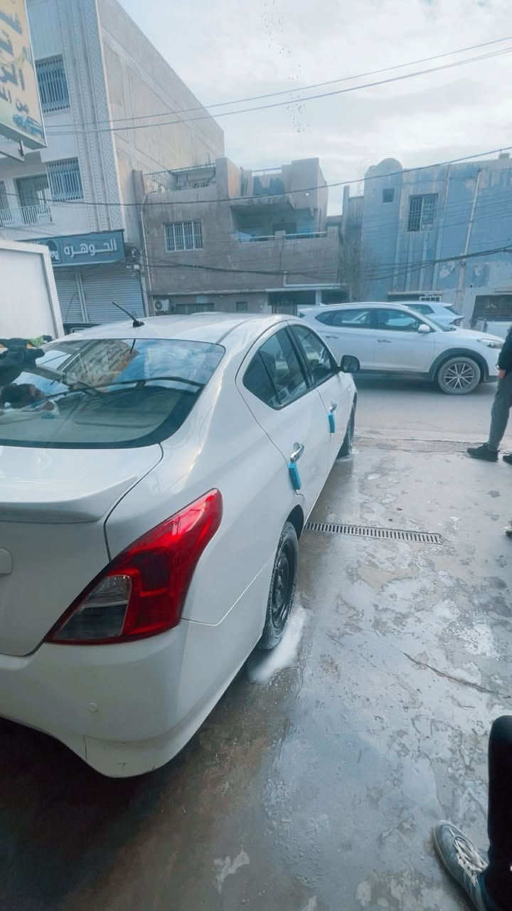 السلام عليكم نيسان سني هندي موديل 2020  بيها بارد سياره حلوه وبالواقع احلى  ماشيه 116 السعر 118 وبيها مجال العنوان الكريعات 
هاتف/ ***********
