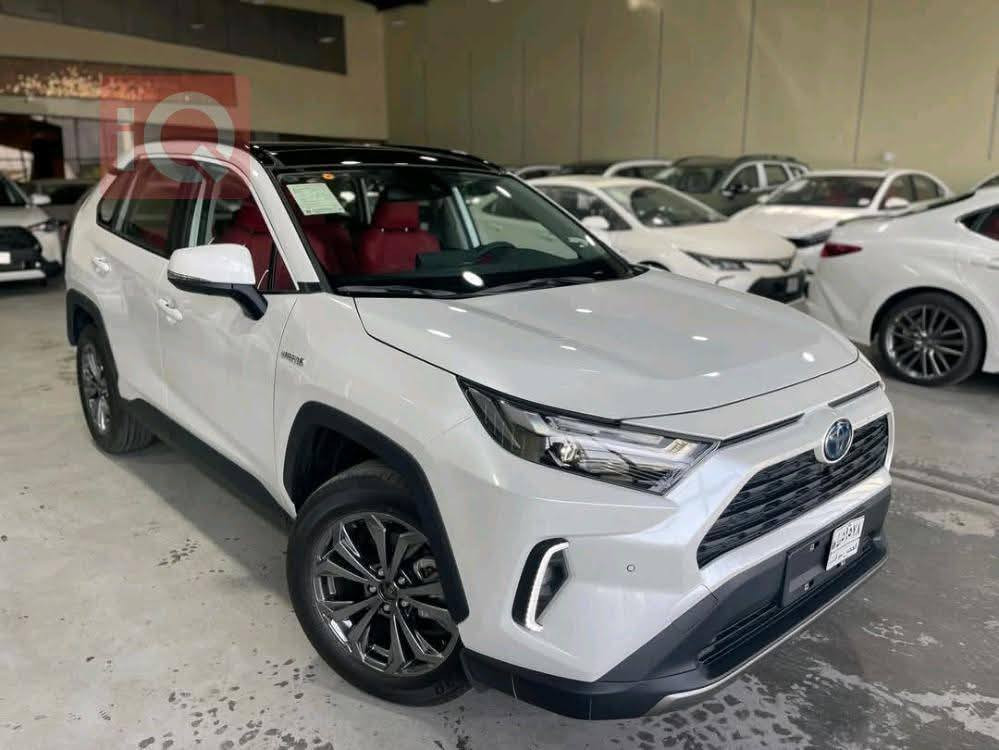 تويوتا راف فور هايبرد 2025
السعر :46 مليون مغ الرقم بغداد َ 🔥
ياباني تجميع الصين 
البيع نقدا فقط لايوجد لدينا بيع بنظام الاقساط
المواصفات‼️
*حجم المحرك 4CYLINDER 2.5L ✅
*مرتبط بناقل حركة أوتوماتيك✅
*مفتاح التشغيل بصمة ✅
*بانوراما✅
*اريل نفكيتر ✅
*حساسات أمامية ✅
*حساسات خلفية ✅
*رادار✅
*لايت زينون + LED ✅
*كشافات ✅
*بك لايت LED ✅
*حجم الاطار 225/60R18✅
*ويل كب 18✅
*4 دسك✅
*حساسات ضغط الاطارات ✅
*اشارة في المرايا الجانبية ✅
*المرايا قابلة للطي كهرباء✅
*ماسحة خلفية ✅
*عدد AIR BAG 9✅ 
*هاند بريك كهرباء ✅
*ا ABS✅ 
*دشبول ديجتال ✅
*شاشة Apple Car play ✅
*5كاميرات 360 درجة✅ 
*مثبت السرعة Cruise ✅
*المودات والاوامر الصوتية✅ 
*ا Bluetooth ✅ 
*مخرج منفذ الطاقة ✅
*تتسع المقصورة ل 5 ركاب✅
*المقاعد جلد+كهرباء✅ 
*كشنات تدفئة✅
*قطعتين تبريد✅ 
*تحديد المسار✅
*أوضاع القيادة Drive Mode ✅
*أوتو هولد ✅
*نظام مانع الانزلاق ✅
*حاملات الأكواب ✅
*تطعيم الدواخل ألمنيوم ✅
شركة الفرس الأبيض لتجارة السيارات 🚗
بغداد مدينة معارض البياع -الشارع المميز-مجاور سونار البياع 📍
للأستفسار يرجى الاتصال على الرقم:
☎***********
☎***********
☎***********
☎***********
