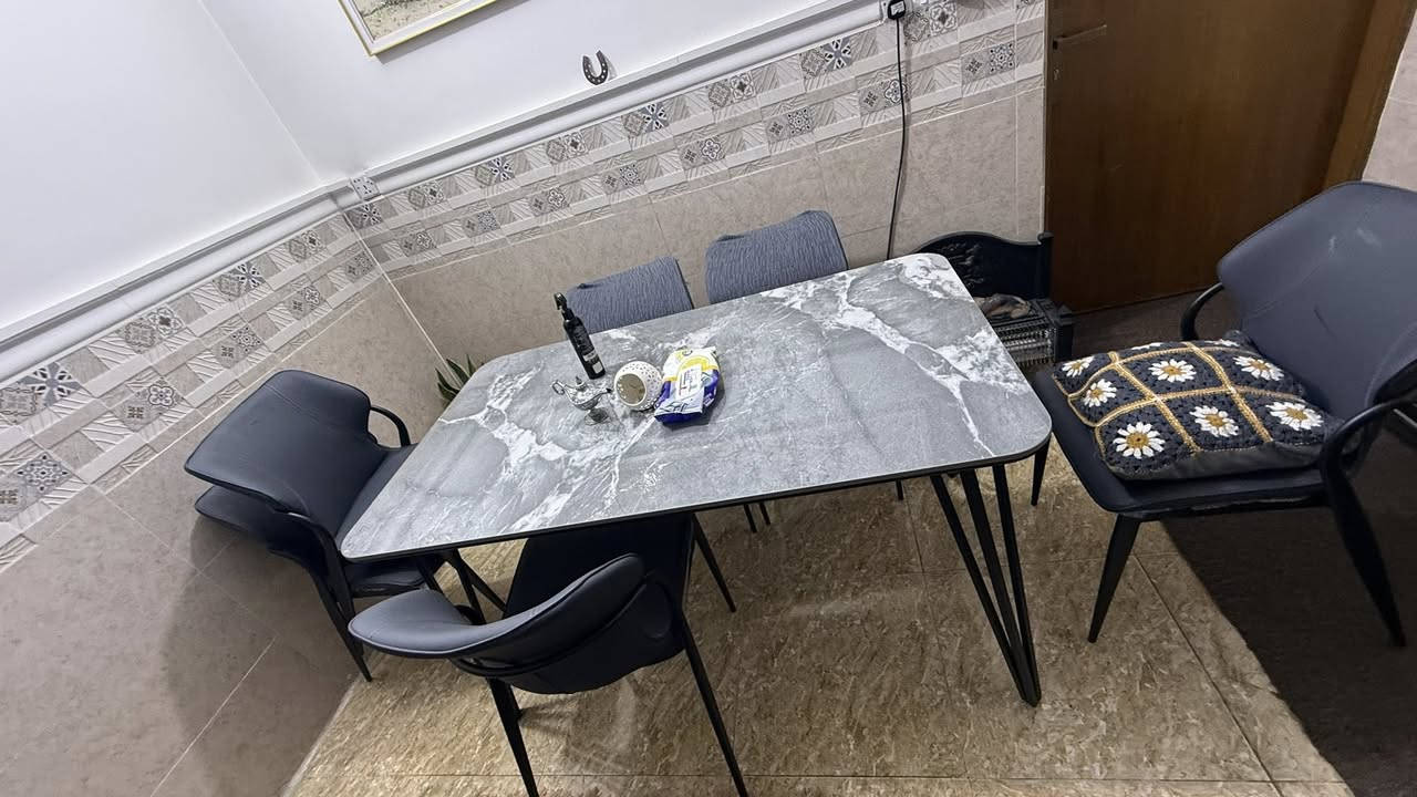 السلام عليكم
ميز طعام جديد مصارلة كم شهر من نوع ثقيل وقوي والكراسي هم قوية قفلة ٣٠٠ اشتريتة ب٤٠٠ سبب البيع المكان صغير بس ضرر صغير بكرسي بزونة عندي


**إذا كنت صاحب هذا الإعلان وتريد حذفه لأي سبب، رجاءا أرسل رسالة إلى الدعم الفني**