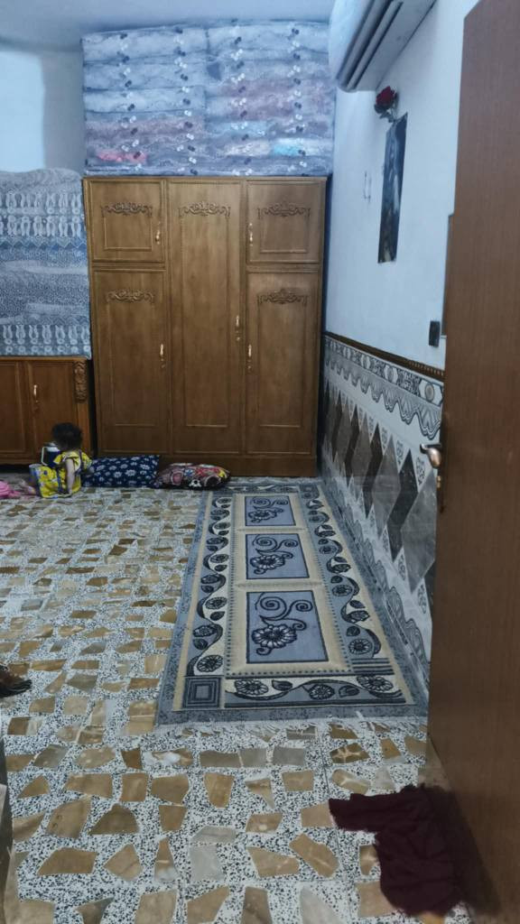 دار اللبيع حي طارق الوسط مقابيل حسينية بي صالح طابوصرف مساحة ١٥٠متررقم تليفوني *********** وتساب اثير(***********) سعر ١٠٠مليون اومراؤس بحي السفيرالزراعي بغداد, العراق
