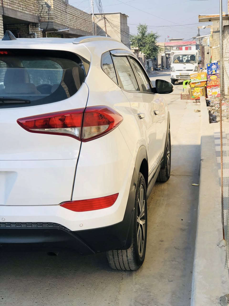 السلام عليكم توسان 2016 خليجي
مكينه 2000 دوش 
ماشيه 140 
بغداد بسمي 
كير مكينه مكفوله خير من الله 
5 ويل كب 
سايد ابريك برجل 
ليت زنون
تحكم استيرن
3 انضمه قياده 
مري شفط
السياره خير من الله بس بيهه بعظ المراحظات 
السعر 170 وبيها مجال 
***********
