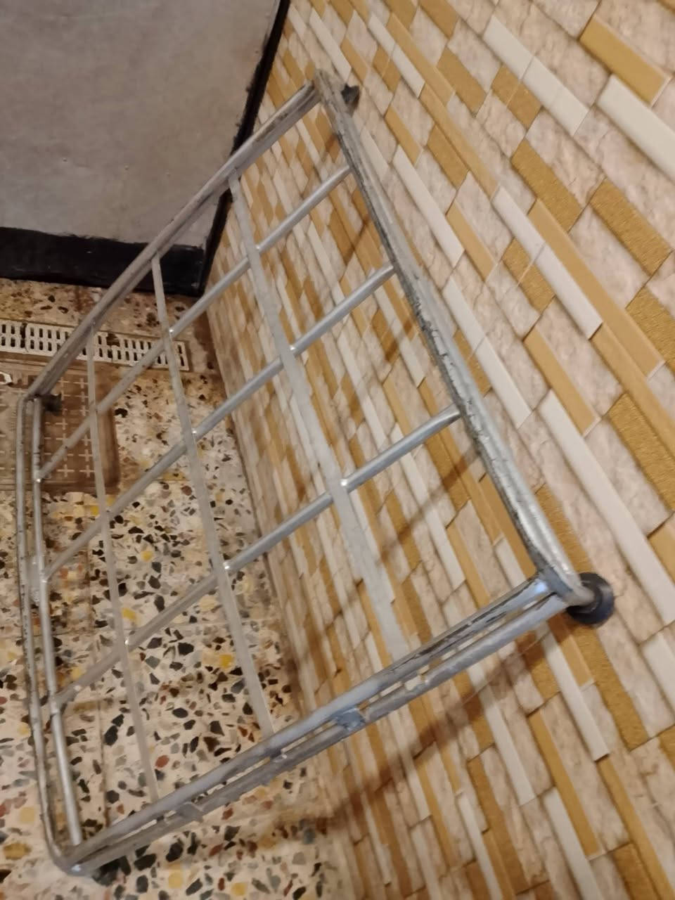 سلام عليكم سيبايه طيبه حديد قوي
جيب وكعد  جديده مصار هواي من شاده. سعره ٣٥ وبيه مجال قليل لشراي يتصل *********** مكاني لبلديات
