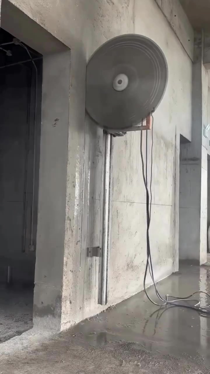 بسم الله الرحمن الرحيم قص الكونكريت بدون اهتزاز وثقب المرزيب وبأسعار مناسبة الاستفسار علاهاذا الرقم ***********
