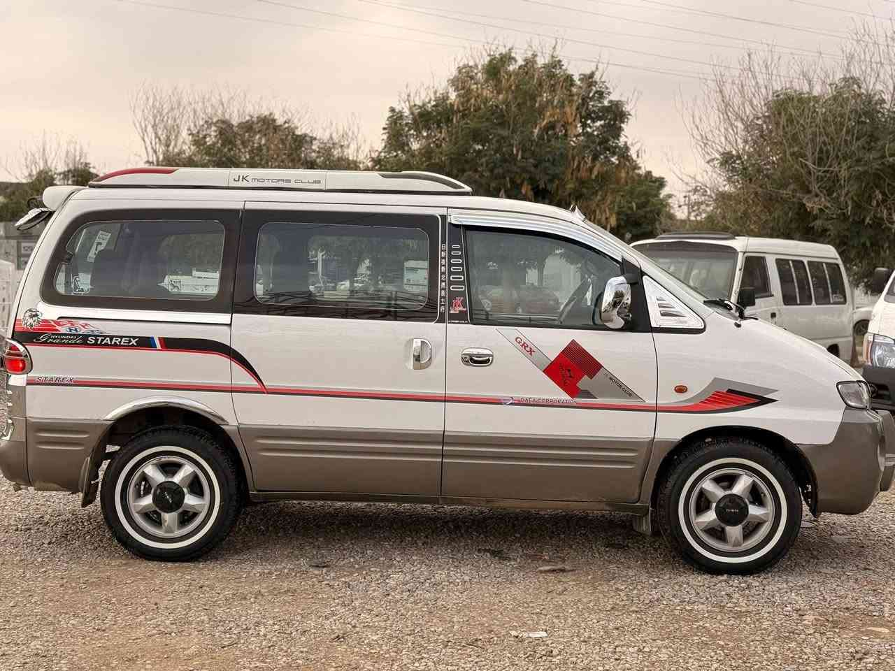 السلام عليكم
ستاركس (٨)راكب موديل ٢٠٠١ محرك اونجي كير أوتوماتيك رقم ديالي خصوصي سنوية لل ٣٠ جديدة 🆕 تبريد شغال بلاد أبيض سيارة كهربائية كل شغال أربع طايرات جديدة دواخل حلوة كاعية و دوشمة نظيف 
سعر:72 بيها مجال قليل 
مكان السيارة:كلار
***********
