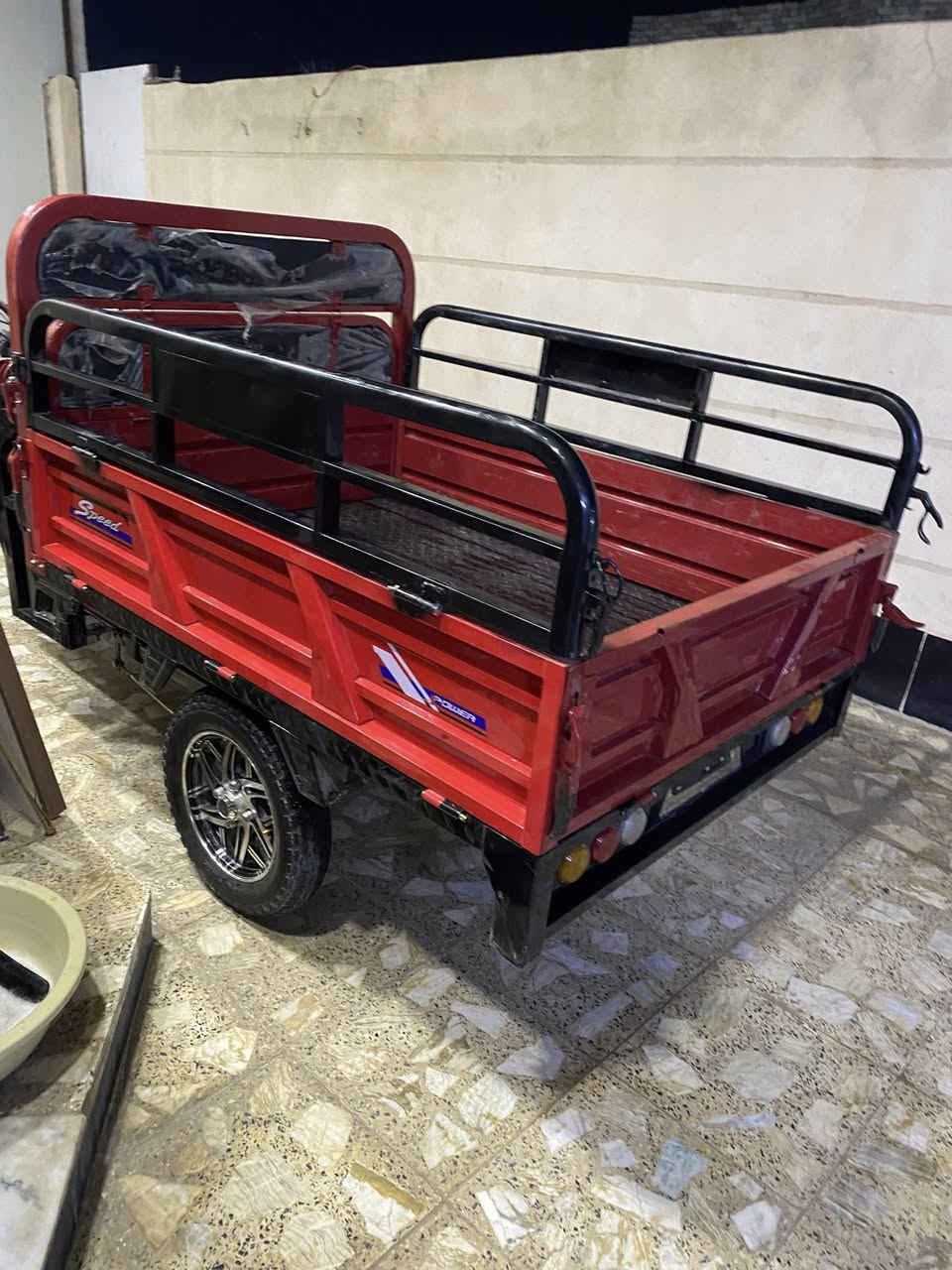 ستوته شحن للبيع موديل 2025عدد لبطاريات 6سعر مليون ونص وبيهه  مجال ***********اتصال فقط
