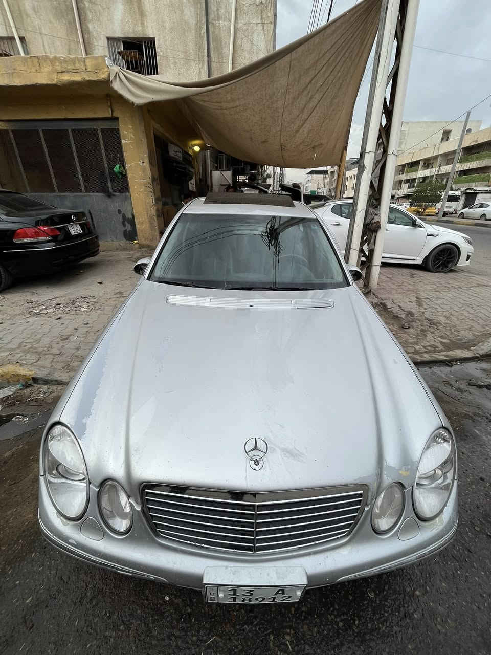 السلام عليكم 

E500 v8

مكينه كير مكفولات
داخل كلش نضيف 
حداده خلفيه جديده
حداده اماميه نضيفه فقط القمه جهه السايق تعبانه
تبريدها شغال ونعمه من الله مرات يفصل بسبب الطلقه
تخم تاير جديد توني شاده
سلايت شغال
السياره بيهه بنيد مجورد ودعاميات 

رقم ميسان نكليزي جديد

مكاني بصرة

السعر 125 وبيهه مجال
***********
