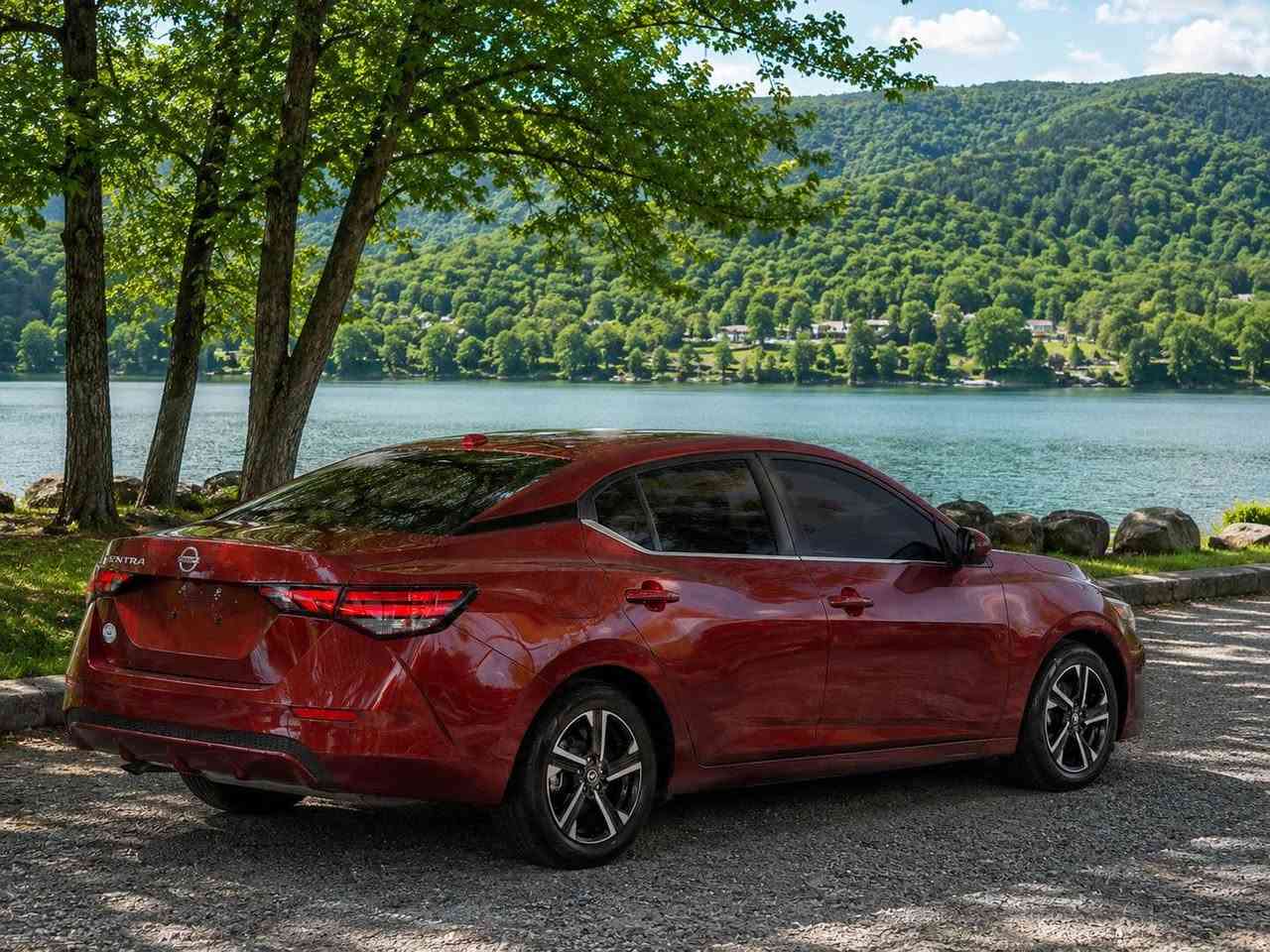 🚗 Nissan Sentra 2025 SV

📅 02/2025 دەرچووە لە شەریکە 
✅ SV
🎨 بێ بۆیاخ
🛣️ 2,000 مایل ڕۆیشتووە
✨ وەک سفر نوێیە

🔹 ڕاداری پێش
🔹 ڕاداری تەنیشت
🔹 ڕاداری دواوە
🔹 کامێرای دواوە
🔹 بەسمە (Push Start)
🔹 شەغال (Remote Start)

⚠️ تەنها قرچێکی بچووک لە پێشەوەی هەیە
✅ بێ Airbag ـە و هەموو سیستەمەکانی سەلامەتن

💰 نرخ: ١٢٨ وەرەق

🔹 هەموو گیاری بەشەرت
🔹 ژمارەی کاتی
🔹 ئۆتۆمبێلێکی زۆر پاک و ئامادەی بەکارهێنان

📞 بۆ زانیاری زیاتر پەیوەندی بکە:

***********
***********
«»«»«»«»«»«»«»«»«»«»«»«»«»«»«»«»«»
🚗 Nissan Sentra 2025 SV

📅 02/2025  طلع من الشريكة
✅ فئة SV
🎨 بلا صبغ (صبغ وكالة)
🛣️ قطعت 2,000 ميل فقط
✨ بحالة الوكالة

🔹 رادار أمامي
🔹 رادار جانبي
🔹 رادار خلفي
🔹 كاميرا خلفية
🔹 تشغيل بصمة (Push Start)
🔹 تشغيل عن بُعد (Remote Start)

⚠️ يوجد خدش بسيط جداً في المقدمة
✅ جميع الوسائد الهوائية (Airbags) سليمة ولم تفتح

💰 السعر: 128 ورقة

🔹 فل أوبشن
🔹 رقم مؤقت
🔹 السيارة نظيفة جداً وجاهزة للاستخدام

📞 للاستفسار يرجى الاتصال:

***********
*********** السليمانية, العراق
