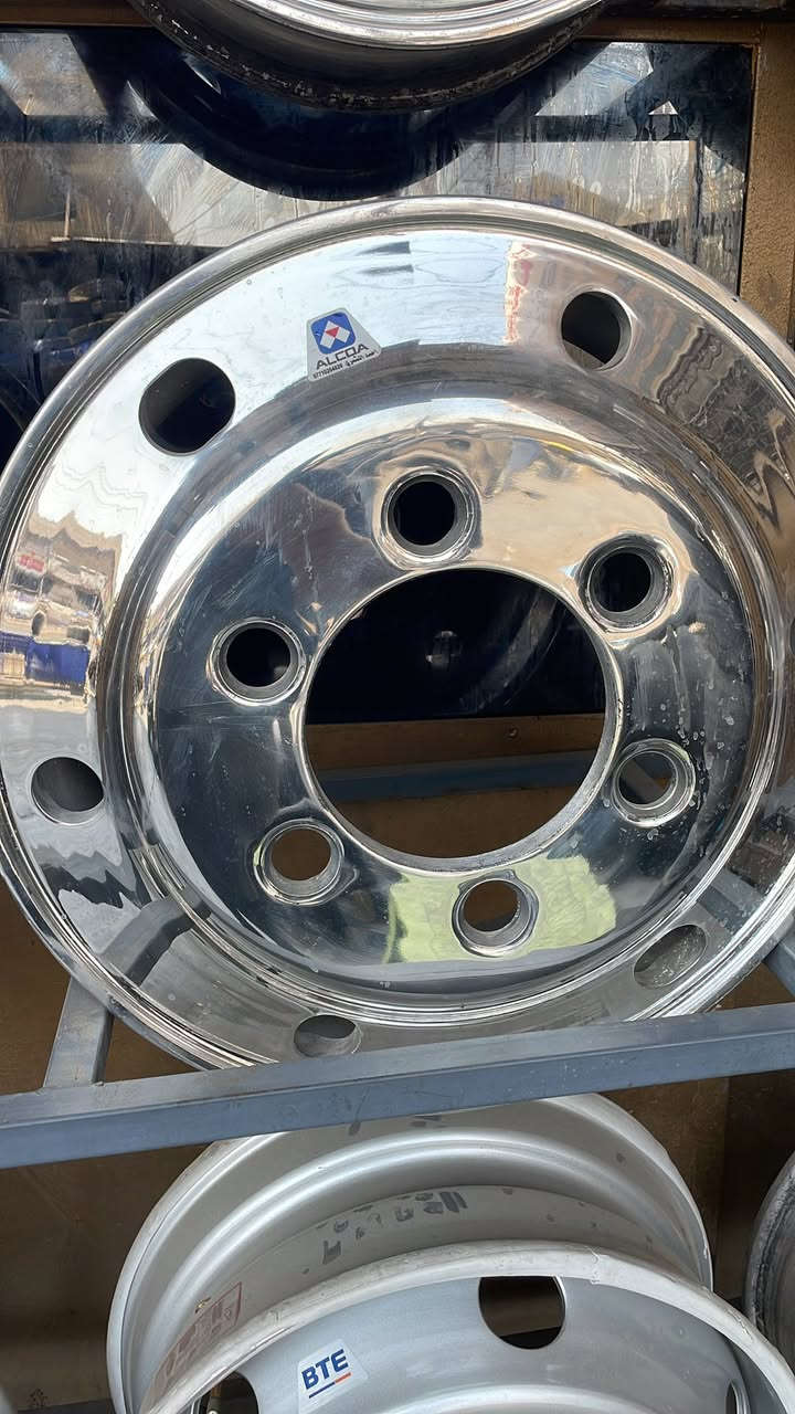 ويل كب ياباني اصلي (19:5) هينو سعر الزوج  (275) الف مكاني مجمع مشن بغداد  يوجد توصيل 🚚 #هينو  ***********
