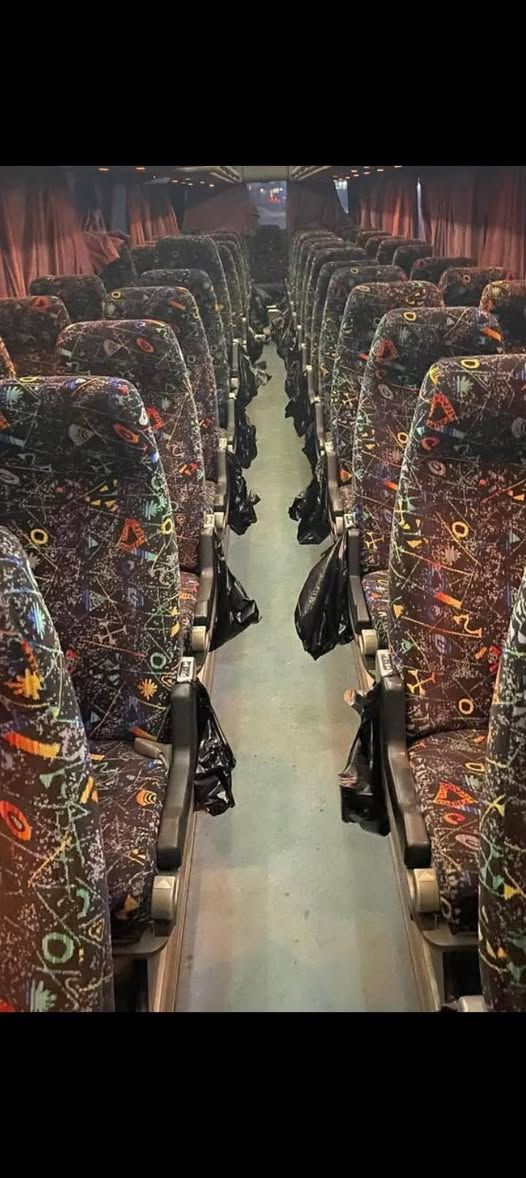 سلام عليكم الفنيه موديل 2005 واقع حال مكينه توني شادهه اكسن جديد حداديه توني فاتحه تبريد جديد سياره جاهزه ميكانيك بيع او مراوس سعر ٢٣٠ قفل ***********
