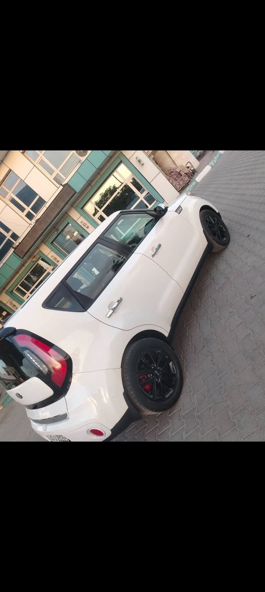 صول وارد امريكي 2018محرك 2000ضرربنيد فقط بدون دواخل رقم سليمانيه جديد السنوية ل29سيارة نظيفة وجديدة ومال بيت مواصفات الصول المعروفه كير ومحرك وصدر وتبريد وتخم تاير كله جديدة السعر 115وبيه مجال قليل للاتصال على الرقم ***********والسيارة موجودة في بعقوبة.
