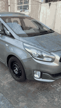 سلام عليكم كيا كارنز موديل ٢٠١٤  السعر ١٣٣ وبيه مجال كفاله عامه من ضربه وصبغ سياره بيه جراد بلنيد والقماره شويه كما موضح بلفديو بيه بارد بسيط بالباب مال السايق قليل ماشيه ٢١٨ وقابل للزيادة الاستفسار ***********
