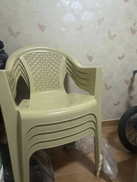للبيع • كرسي • أثاث