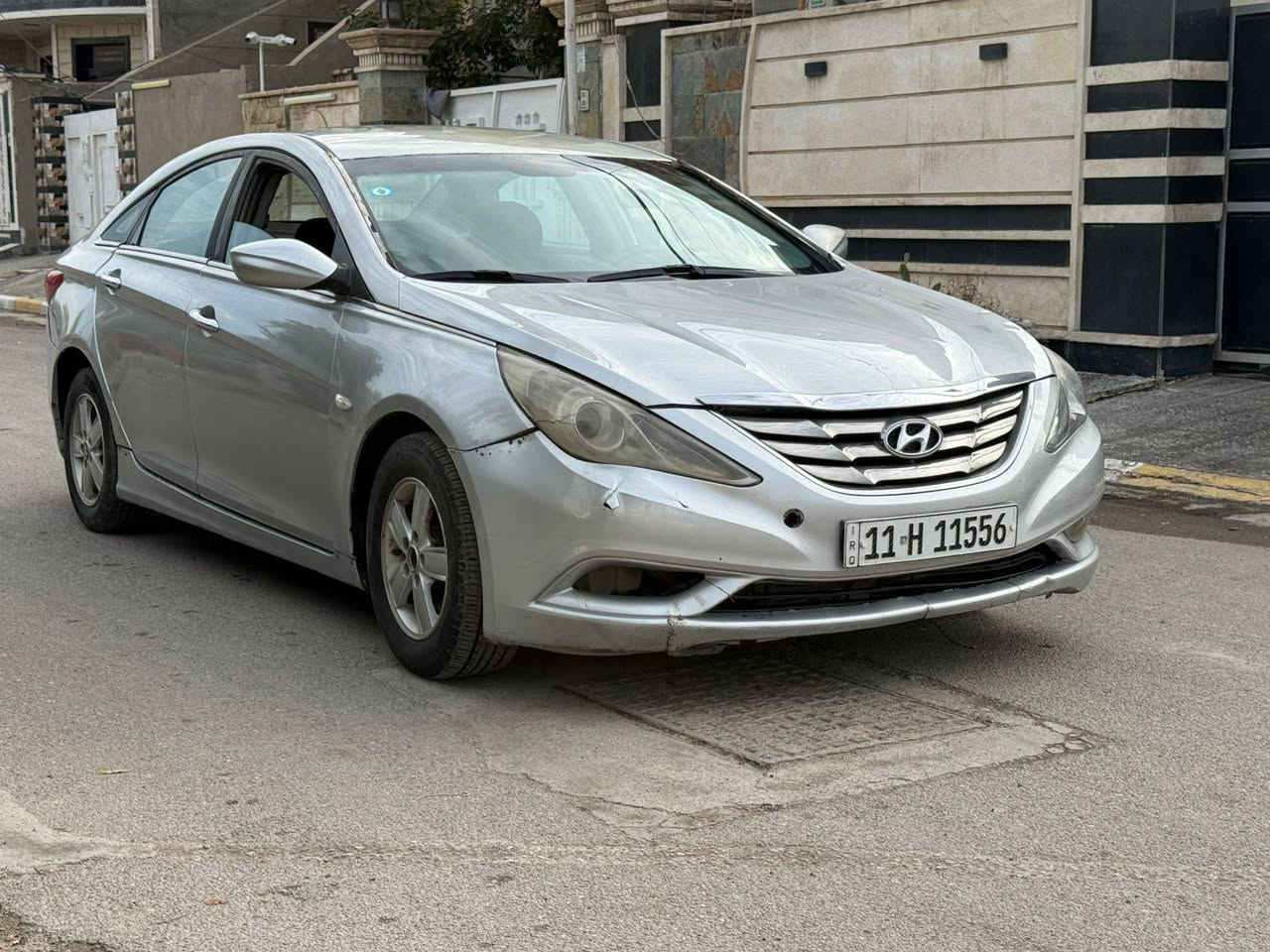 هونداي سوناتا 2010وارد كوري مكينه 2000 حاويه وصل الضمان موجود بيها ضربه جاملغ خلفي والباب عكس السائق صدر نص اوتوماتيك تبريد شغال سياره جاهزه بيها صبغ مكانات ابيع عام بسمي هزه جديده السعر بيع سريع 76 للاستفسار الاتصال *********** بغداد حي الرساله الثانيه
