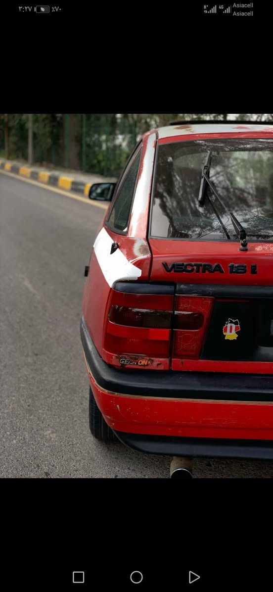 فكترا 1992 للبيع حجم 18 اسلايت طخم ورا وكدام شرط طخم تايرات وباتري جديد وايرمنيه كله شغاله سنويه خضره شرط التحويل كابون بانزين السعر 29.وبيه مجال للاتصال ***********
