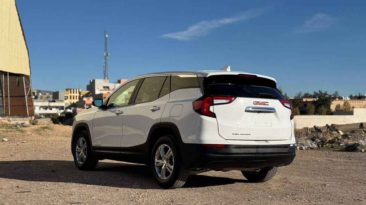 GMC تیران 
مودیل 2024 ــــ 2 پارچە سبوغ 2 شوئن PDR هەیە ـــــــ داخلی شرت فحم شرت ئرباگ بس دکمە سیستەم ـــ ماصفات SLE ژمارە کاتی 
سعر 165 مجال ــــ موبایل *********** اكر, نينوى
