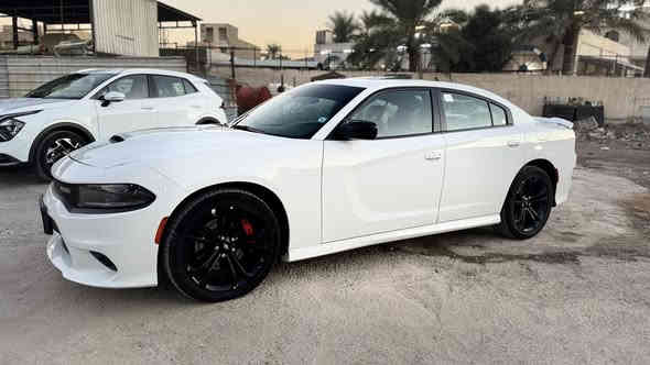 السلام عليكم جارجر GT بلاص وكالة هارلم  
موديل 2022
ماشيه 40,000 
رقم بغداد بسمي 
فول موصفات معروفه موصفات ال جي تي 
32,000وبيه مجال بصيط 
مكان السياره بغداد منصور 
للاستفسار ***********
